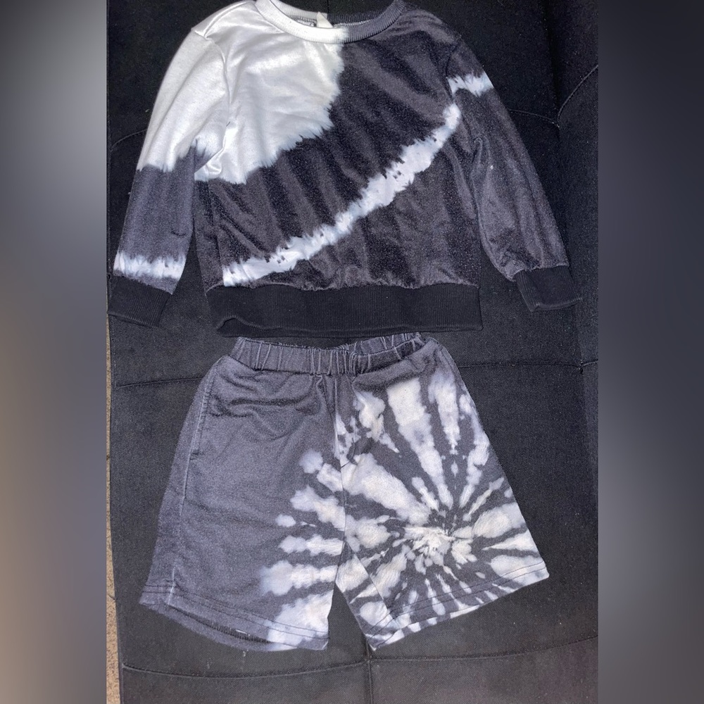 SHEIN Toddler short set